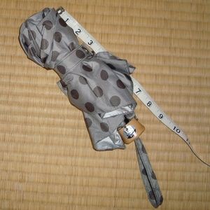 Small yet MIGHTY travel umbrella - Must Have!